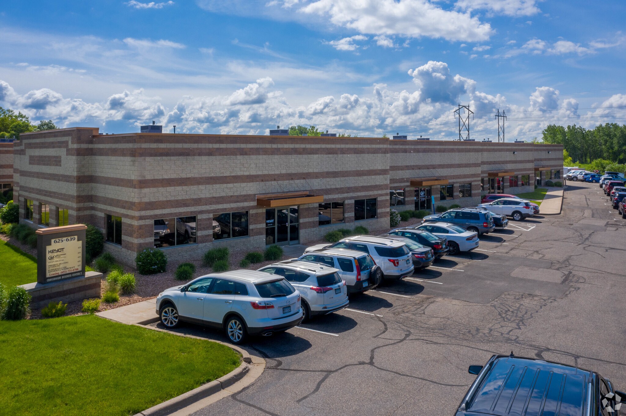 625 Hayward Ave N, Oakdale, MN for Rent