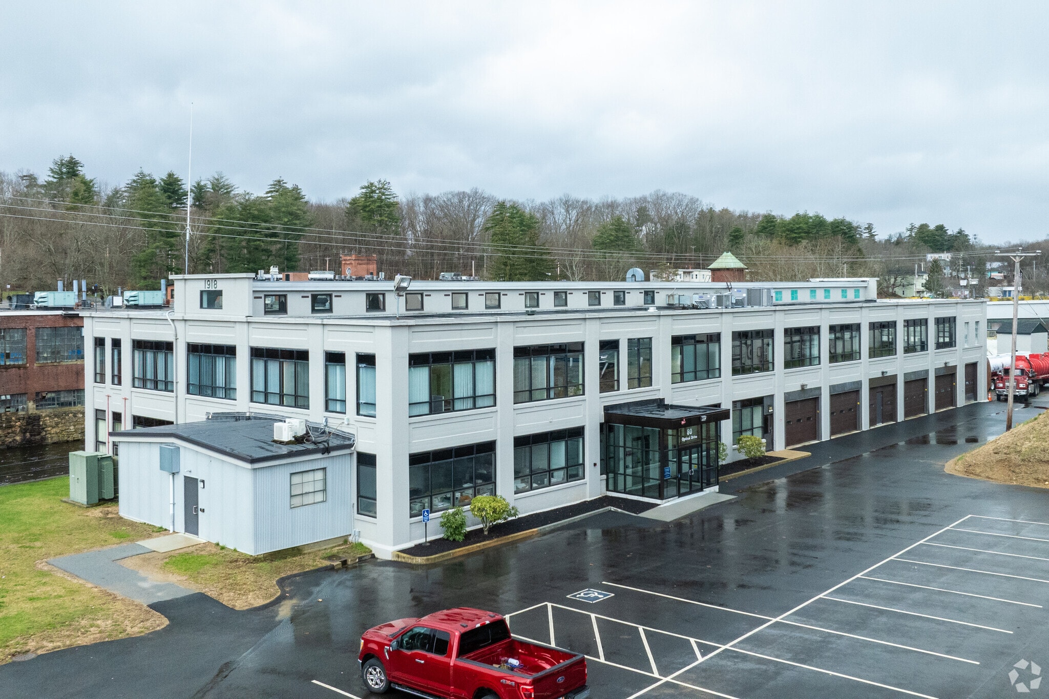 80 Optical Dr, Southbridge, MA for Rent