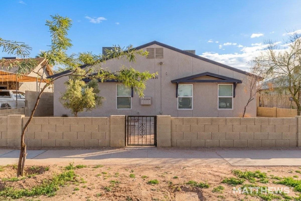 1421 E Fillmore St, Phoenix, AZ for Sale