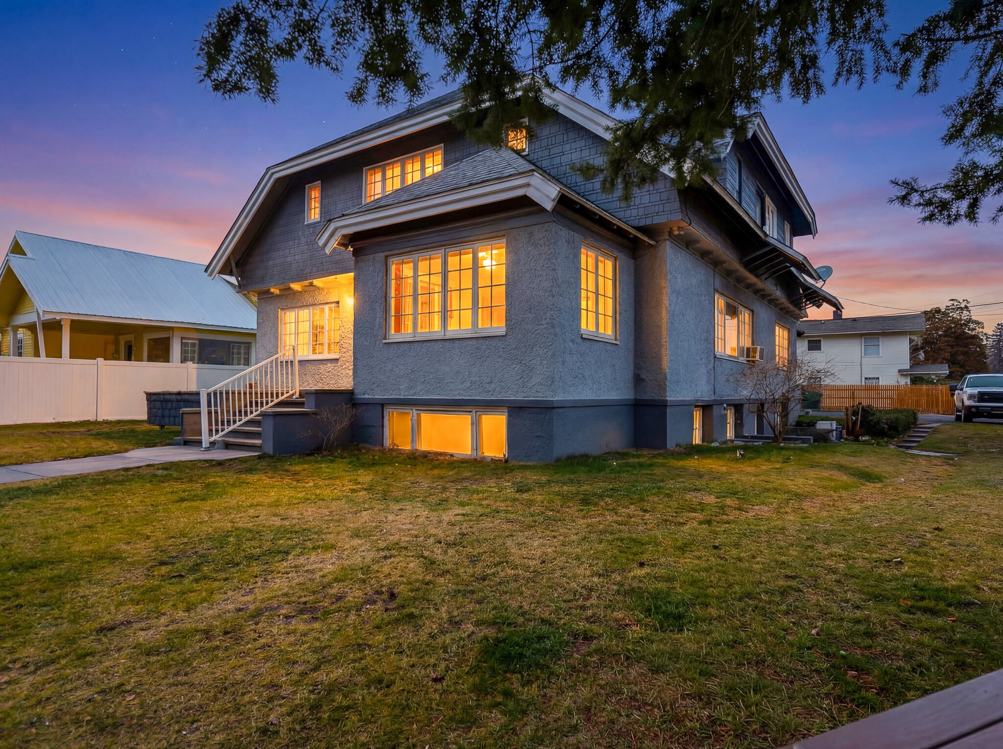 600 Douglas St, Wenatchee, WA for Sale