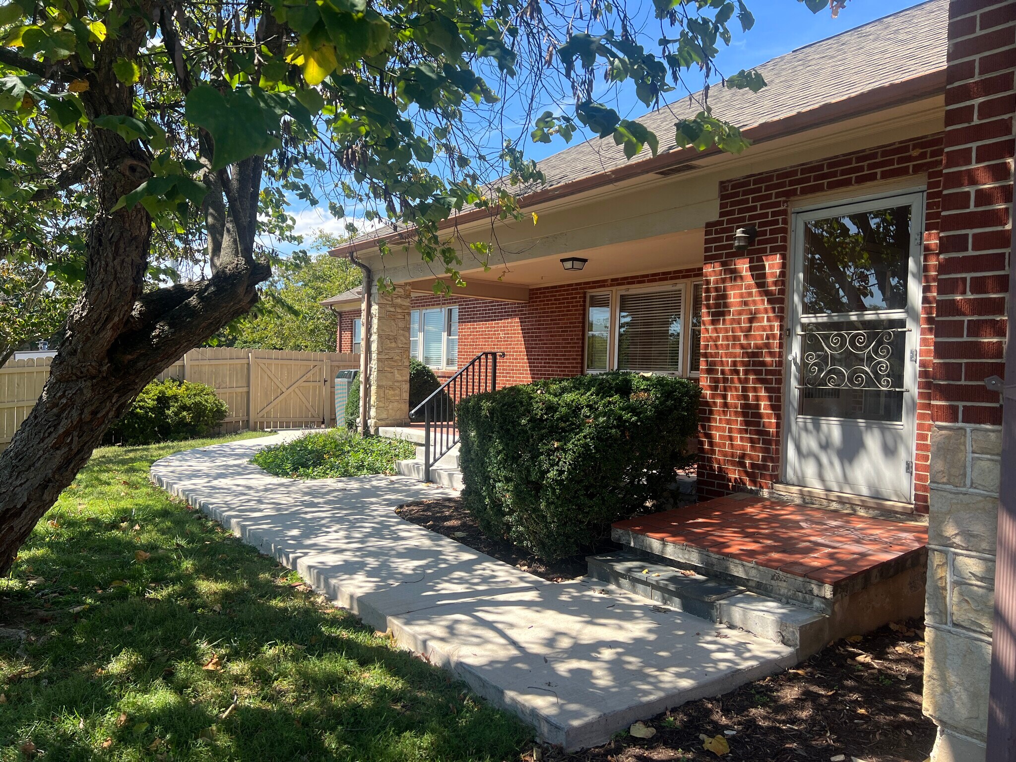 1524 Patrick Rd NE, Roanoke, VA for Rent