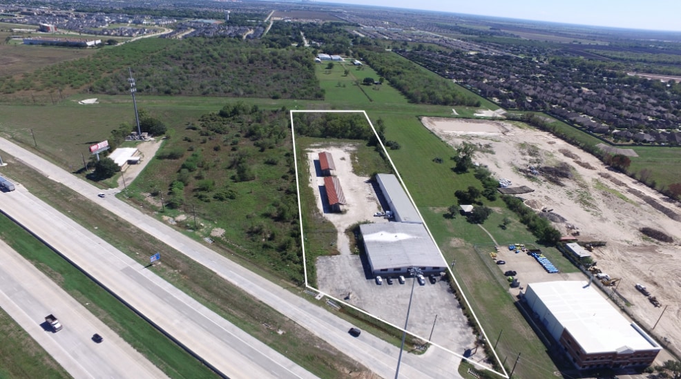25635 Southwest Fwy, Rosenberg, TX for Rent