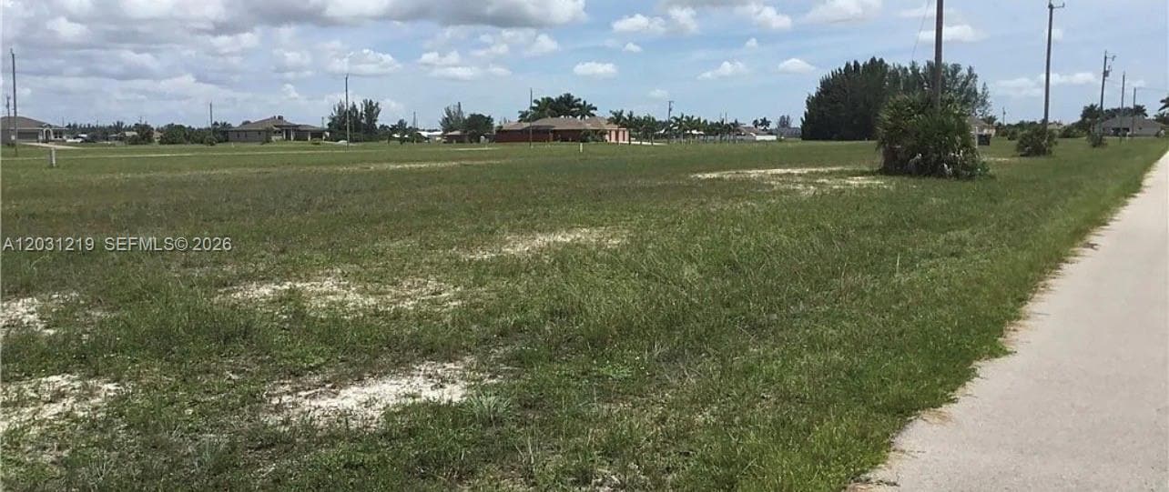 3513 NW 46th Ln, Cape Coral, FL for Sale