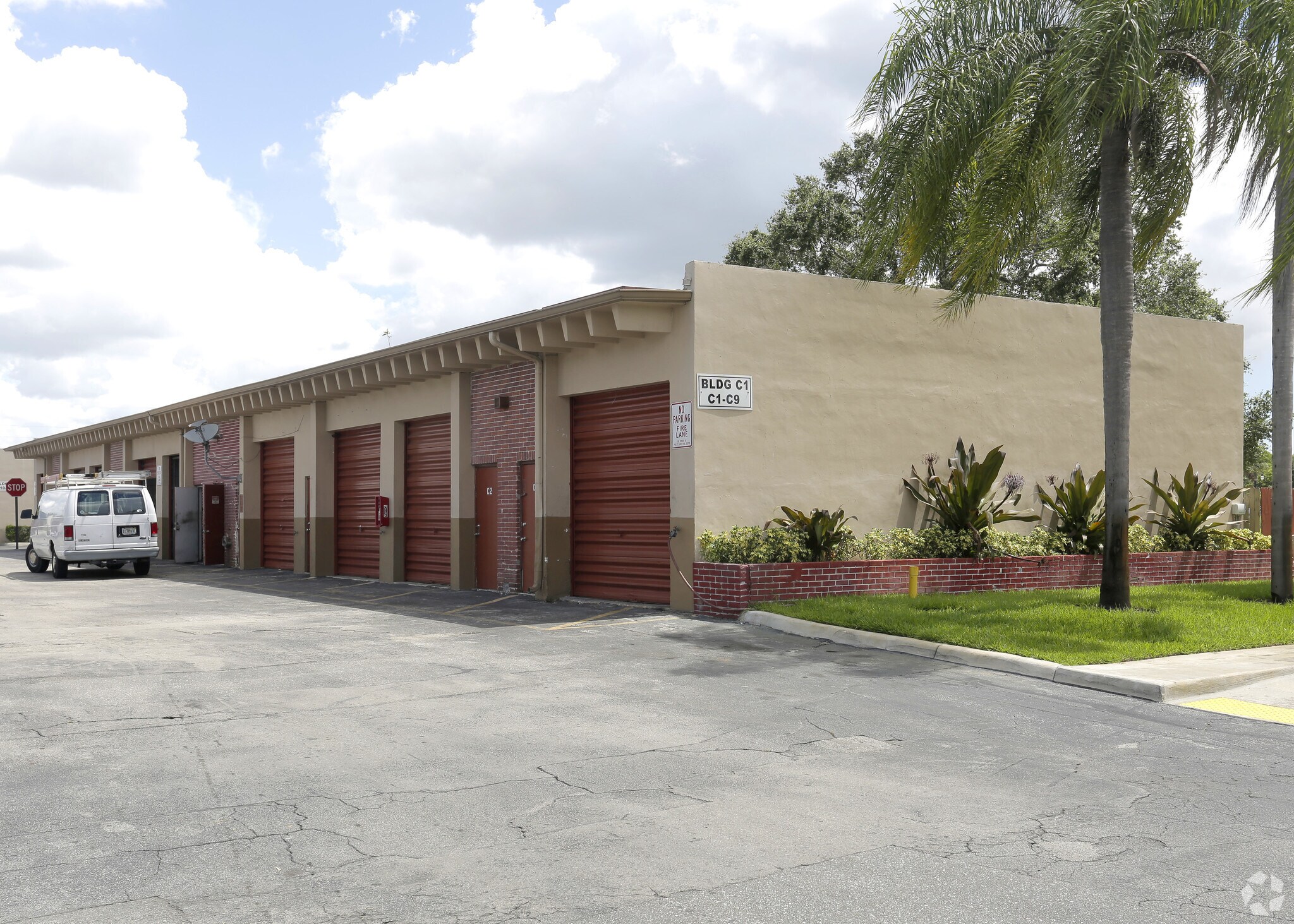 991 S State Road 7, Fort Lauderdale, FL for Rent