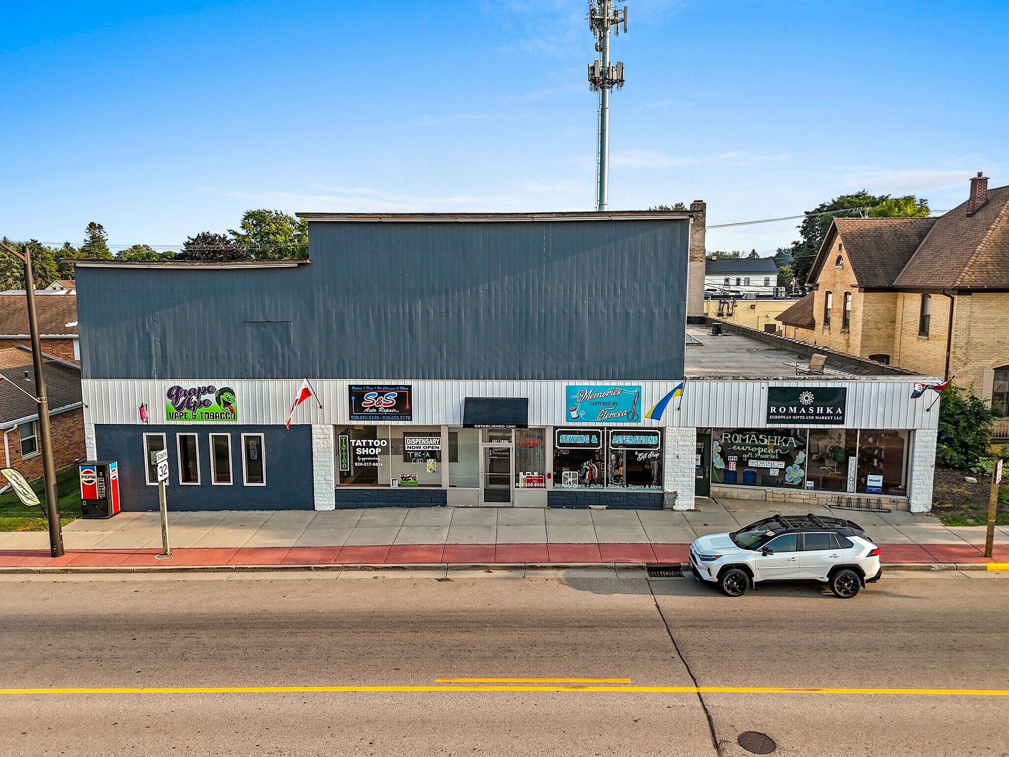 118 E Pulaski St, Pulaski, WI for Sale