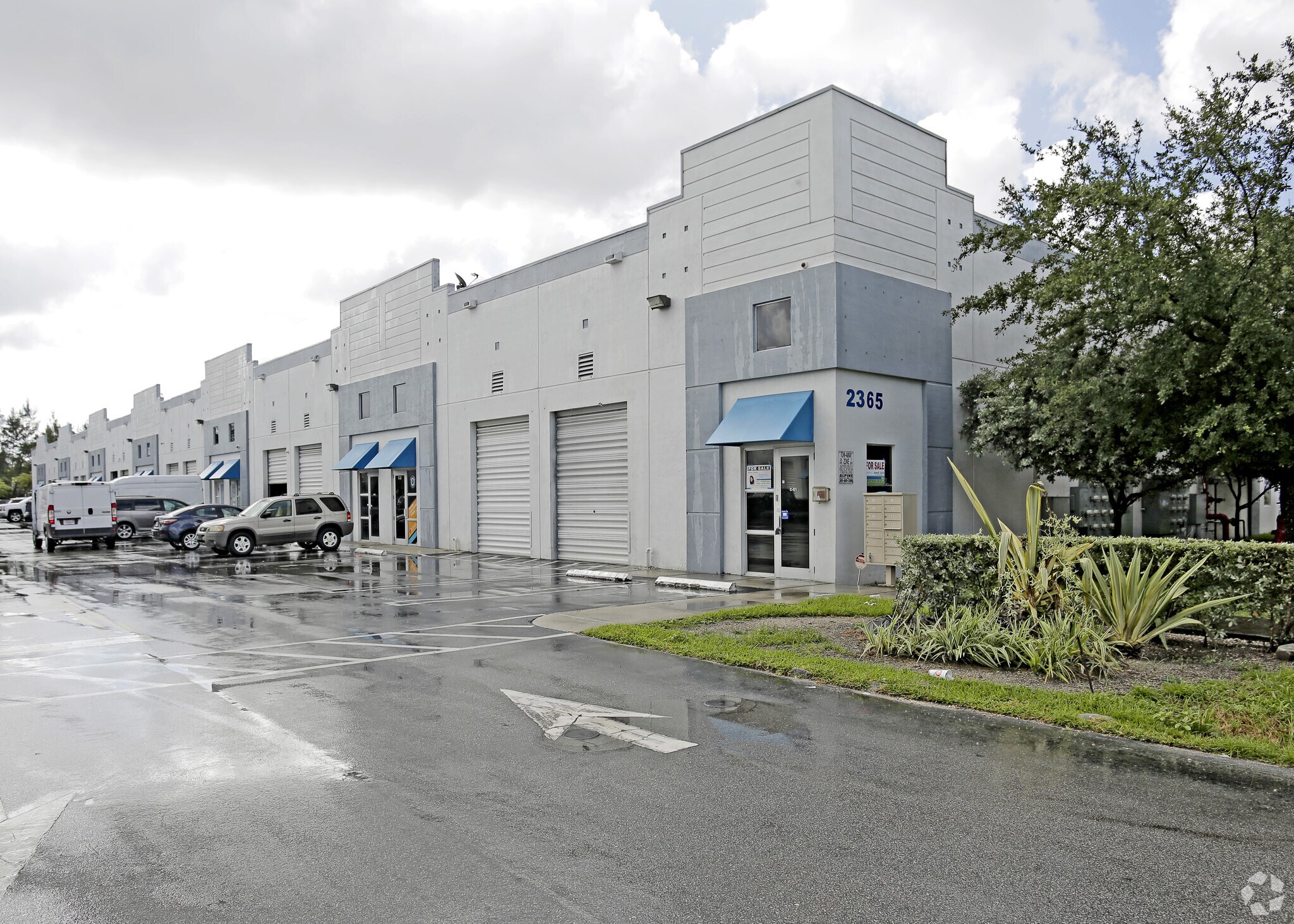 2365 NW 70th Ave, Miami, FL for Rent