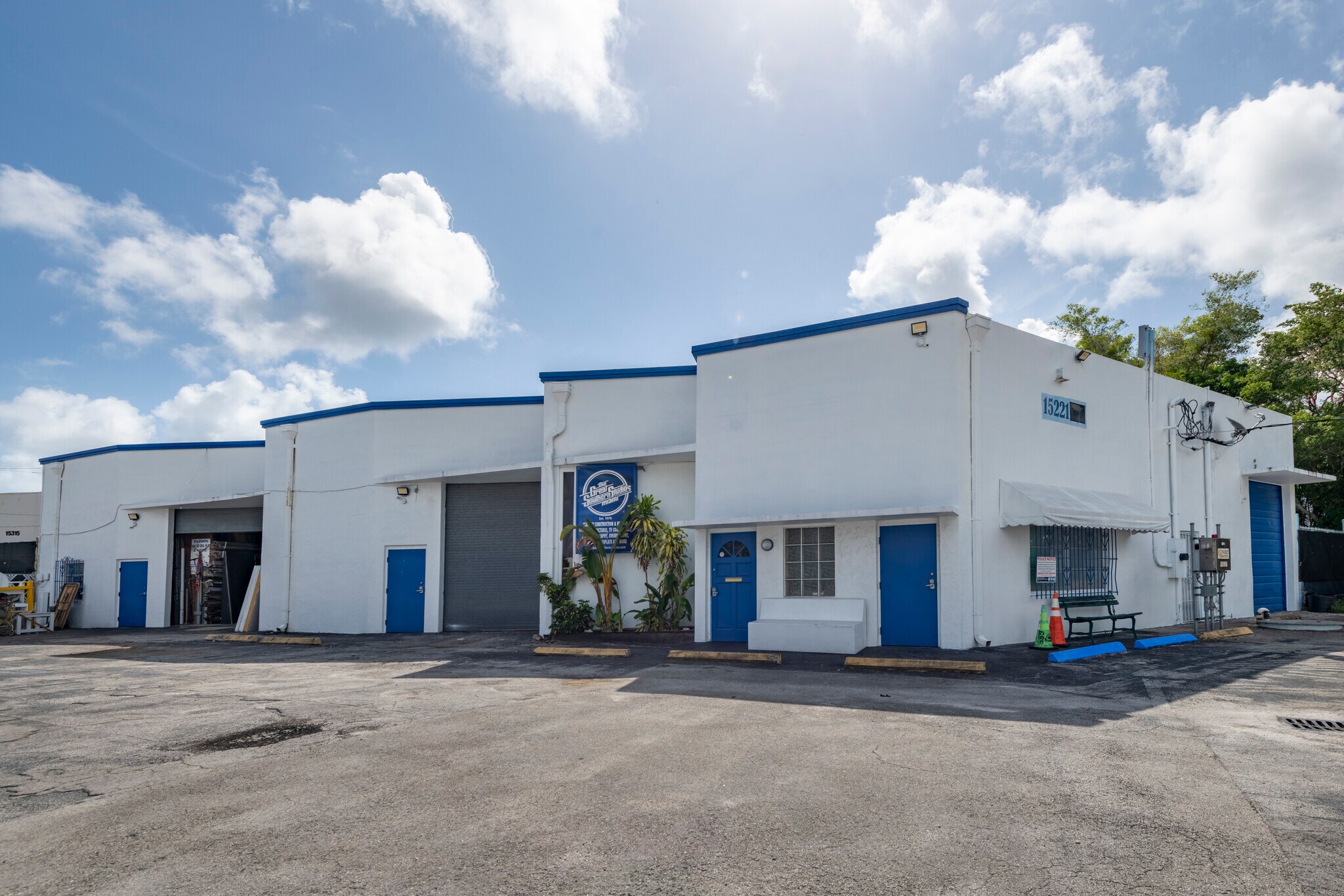 15221 NE 21st Ave, Miami, FL for Sale