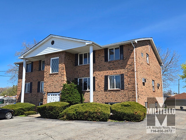 735 Harlem Rd, West Seneca, NY for Sale