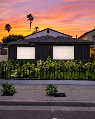 Hawthorne, CA Apartments - 12527 Cranbrook Ave