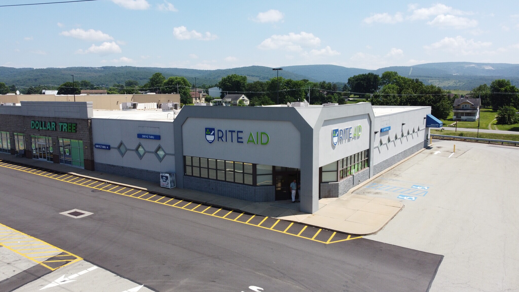200-208 Resort Plaza Dr, Blairsville, PA for Rent