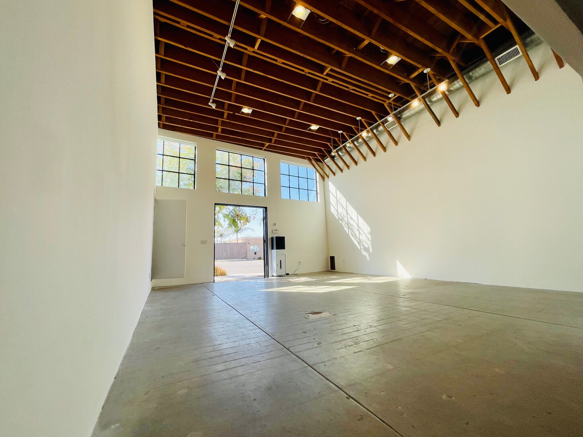 5005 W Washington Blvd, Los Angeles, CA for Rent