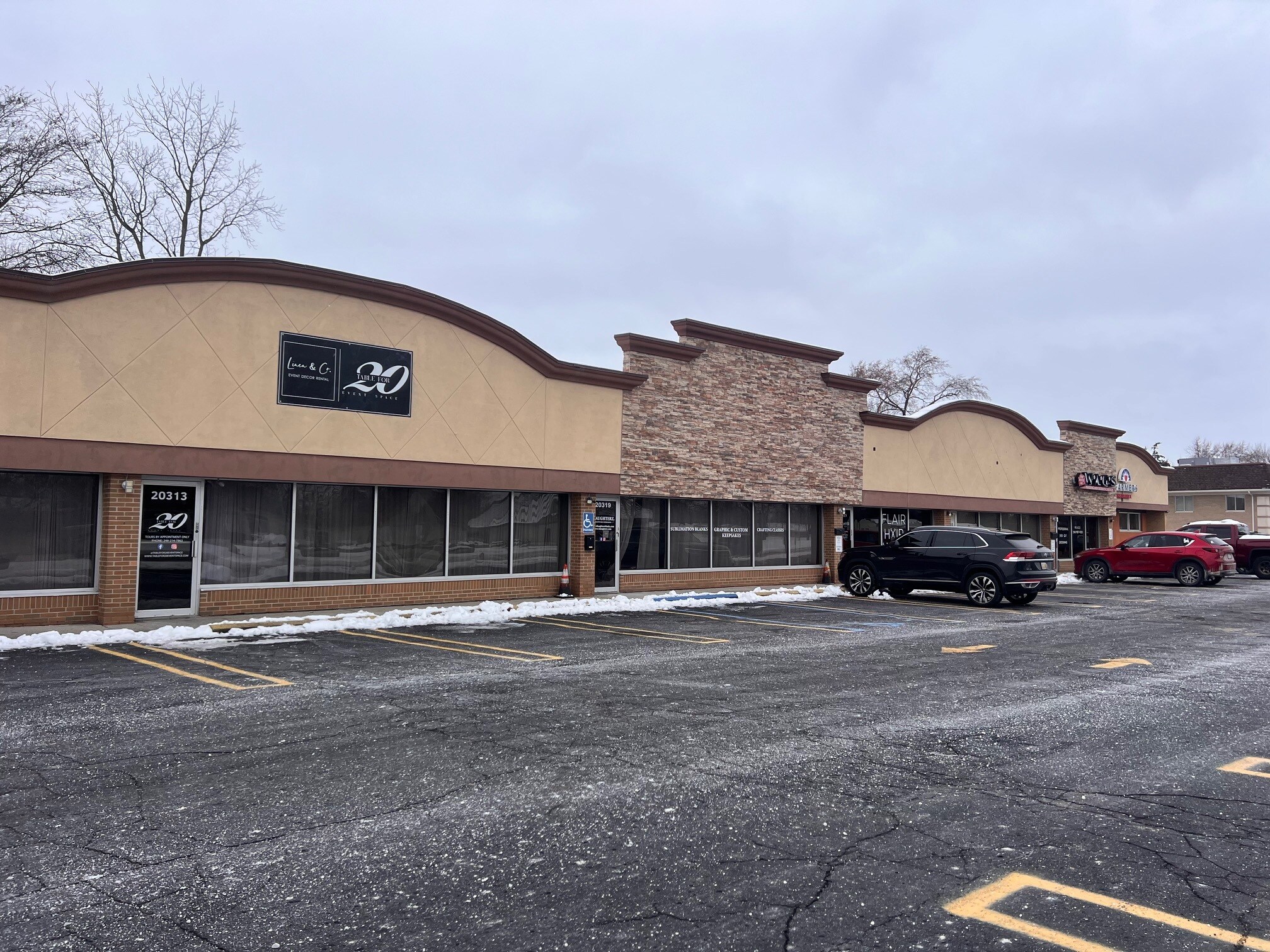 20307-20337 Middlebelt Rd, Livonia, MI for Rent