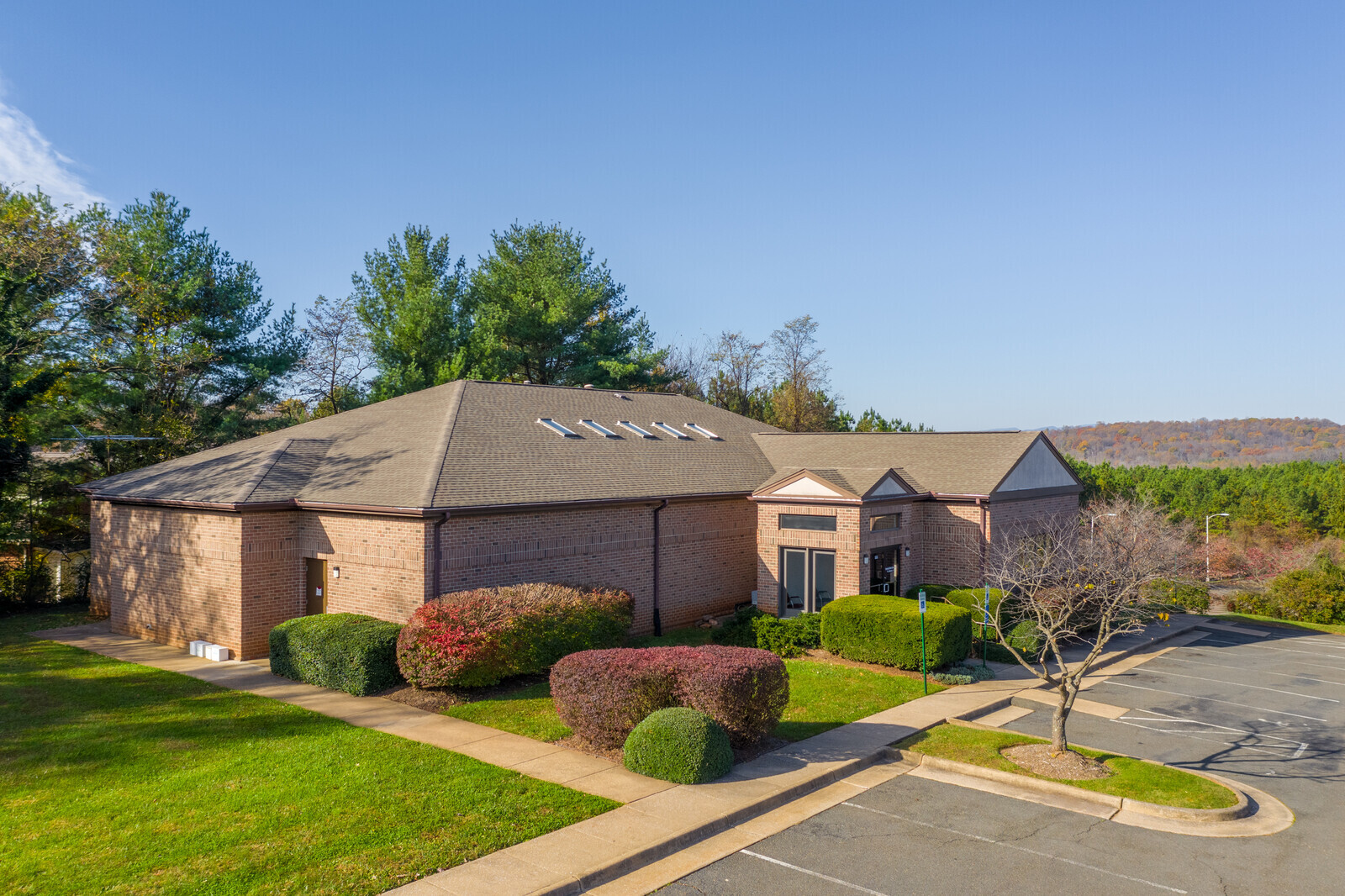 555 Hospital Dr, Warrenton, VA for Sale