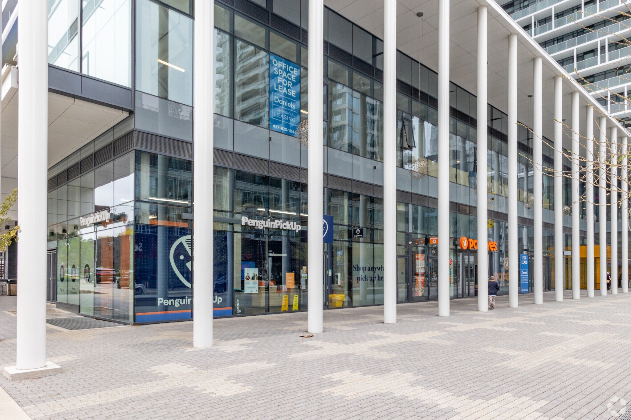 664 Dundas St E, Toronto, ON for Sale