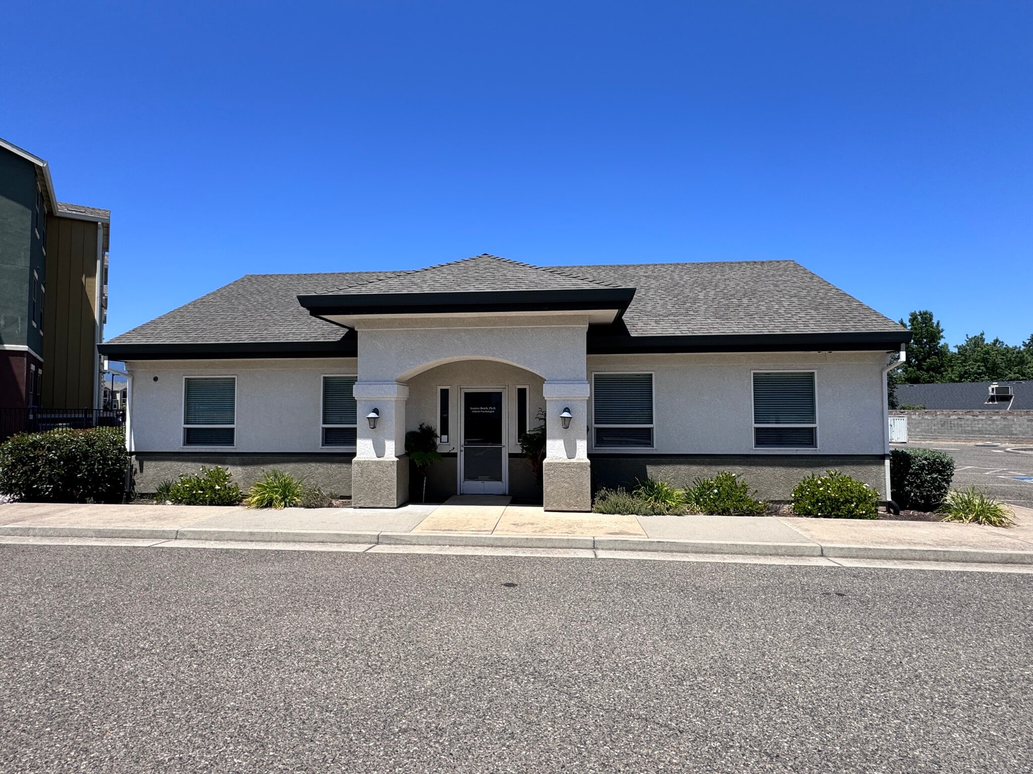 3570 Santa Rosa Way, Redding, CA for Rent