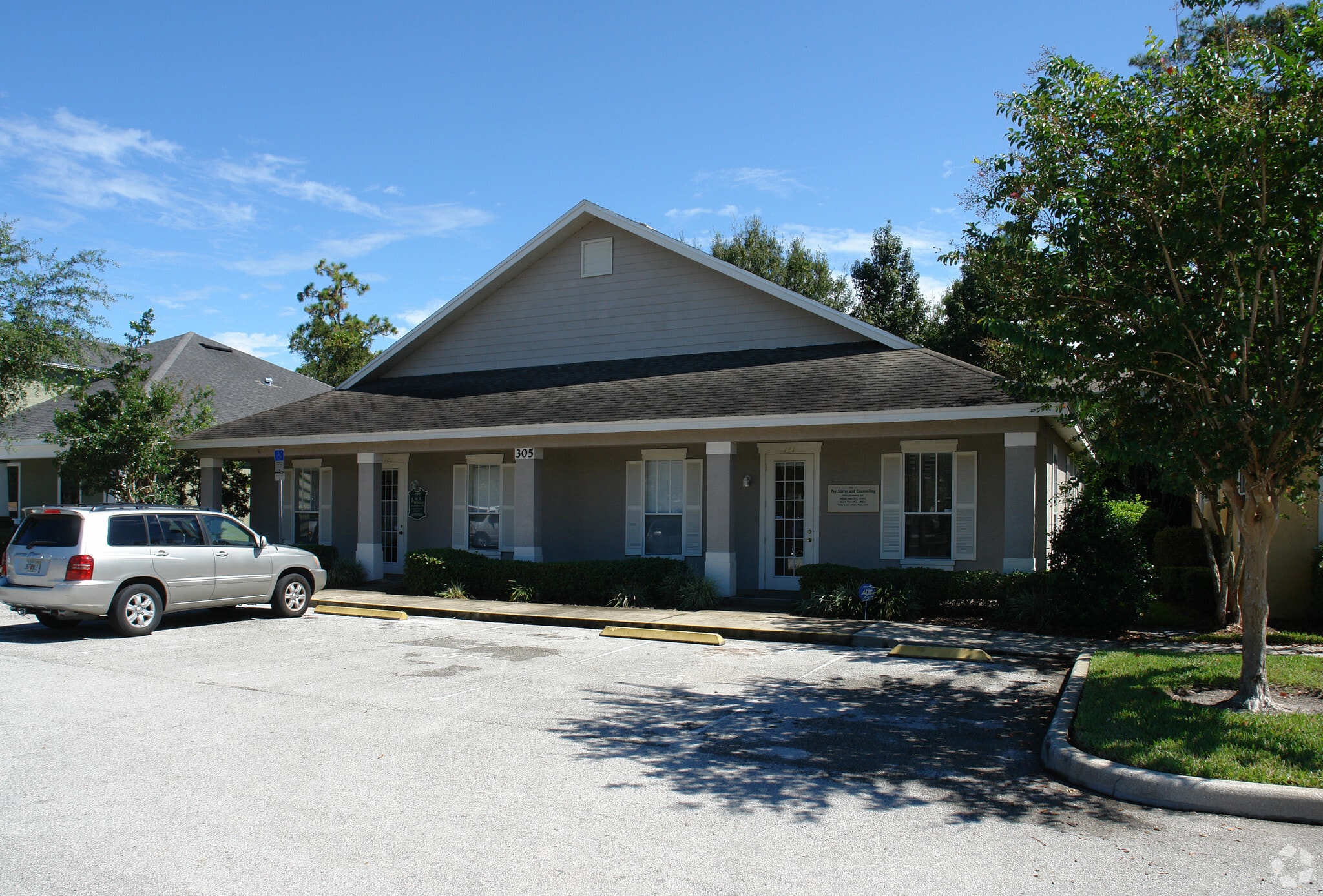 305 Waymont Ct, Lake Mary, FL for Sale