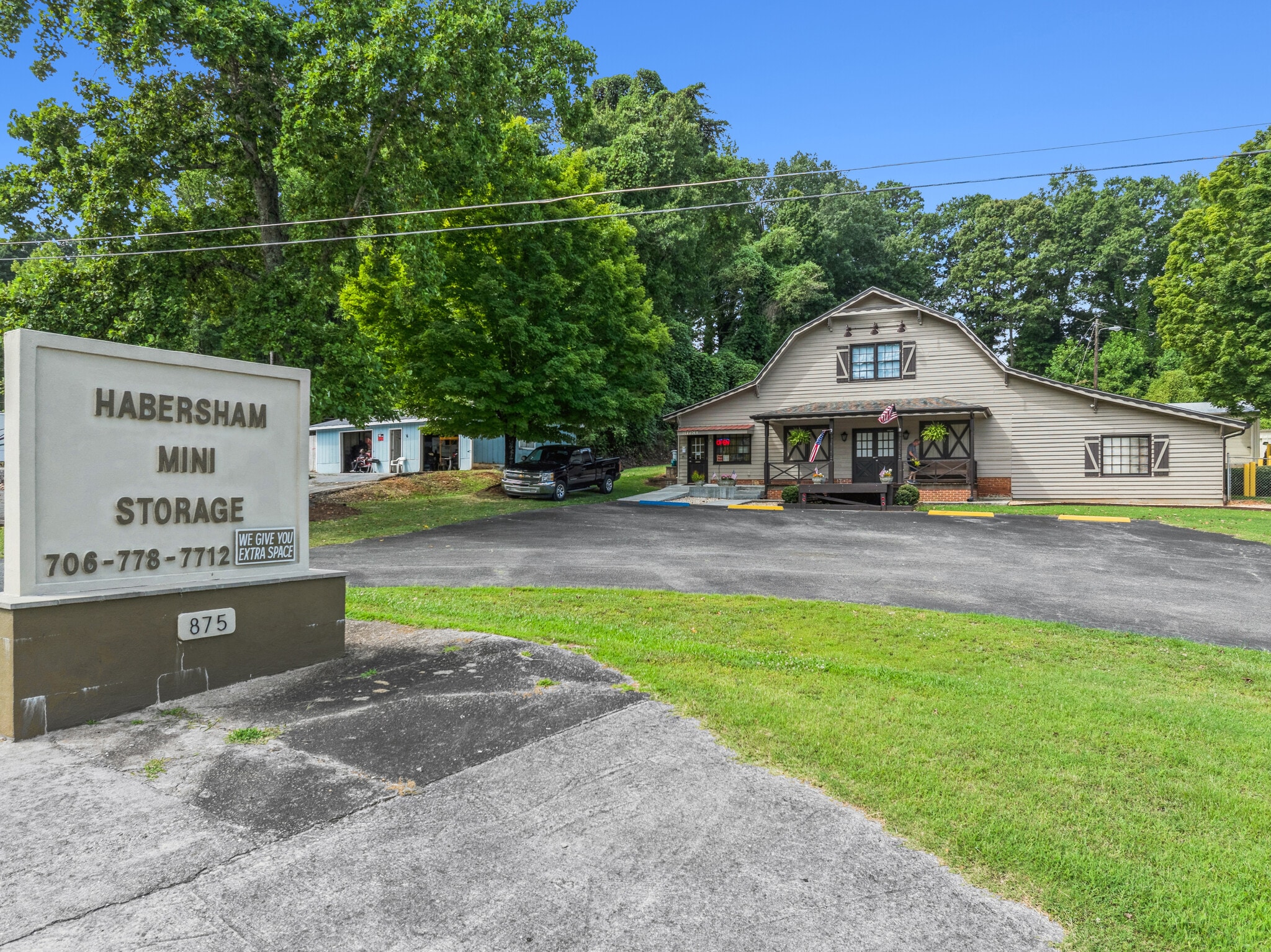 875 S Main St, Cornelia, GA for Sale