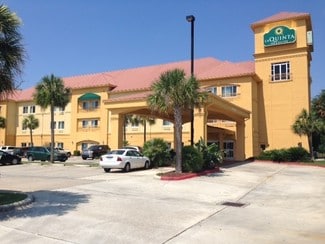 Biloxi, MS Hospitality - 957 Cedar Lake Rd