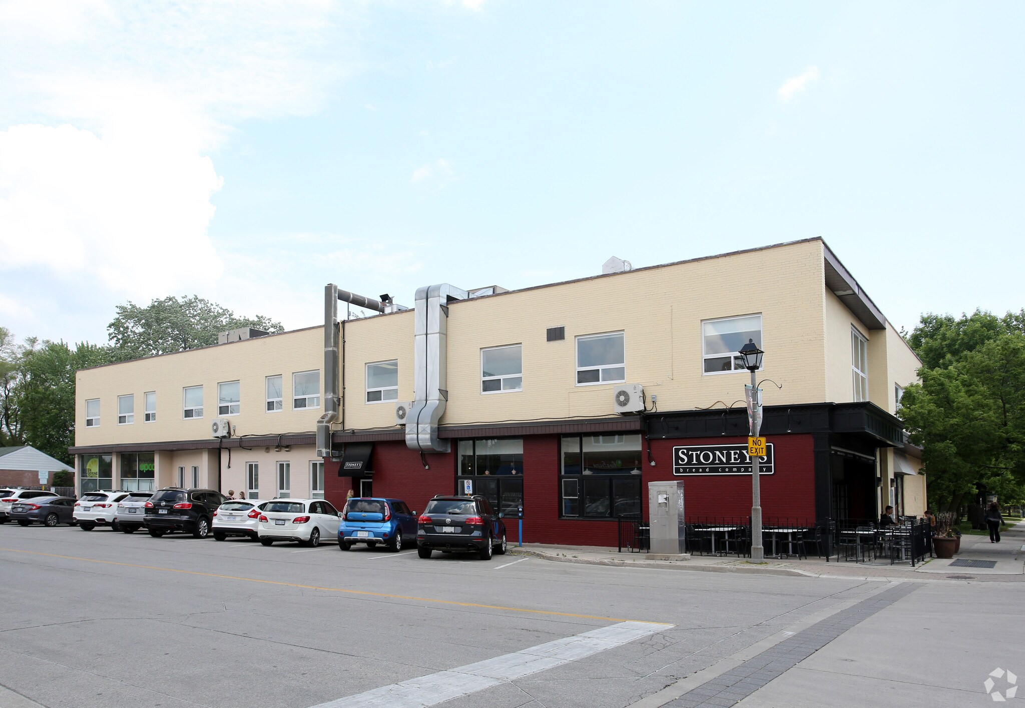 323 Kerr St, Oakville, ON for Rent