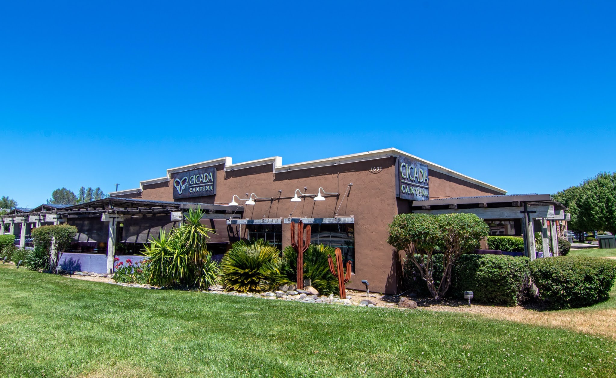 1611-1627 Hilltop Dr, Redding, CA for Rent