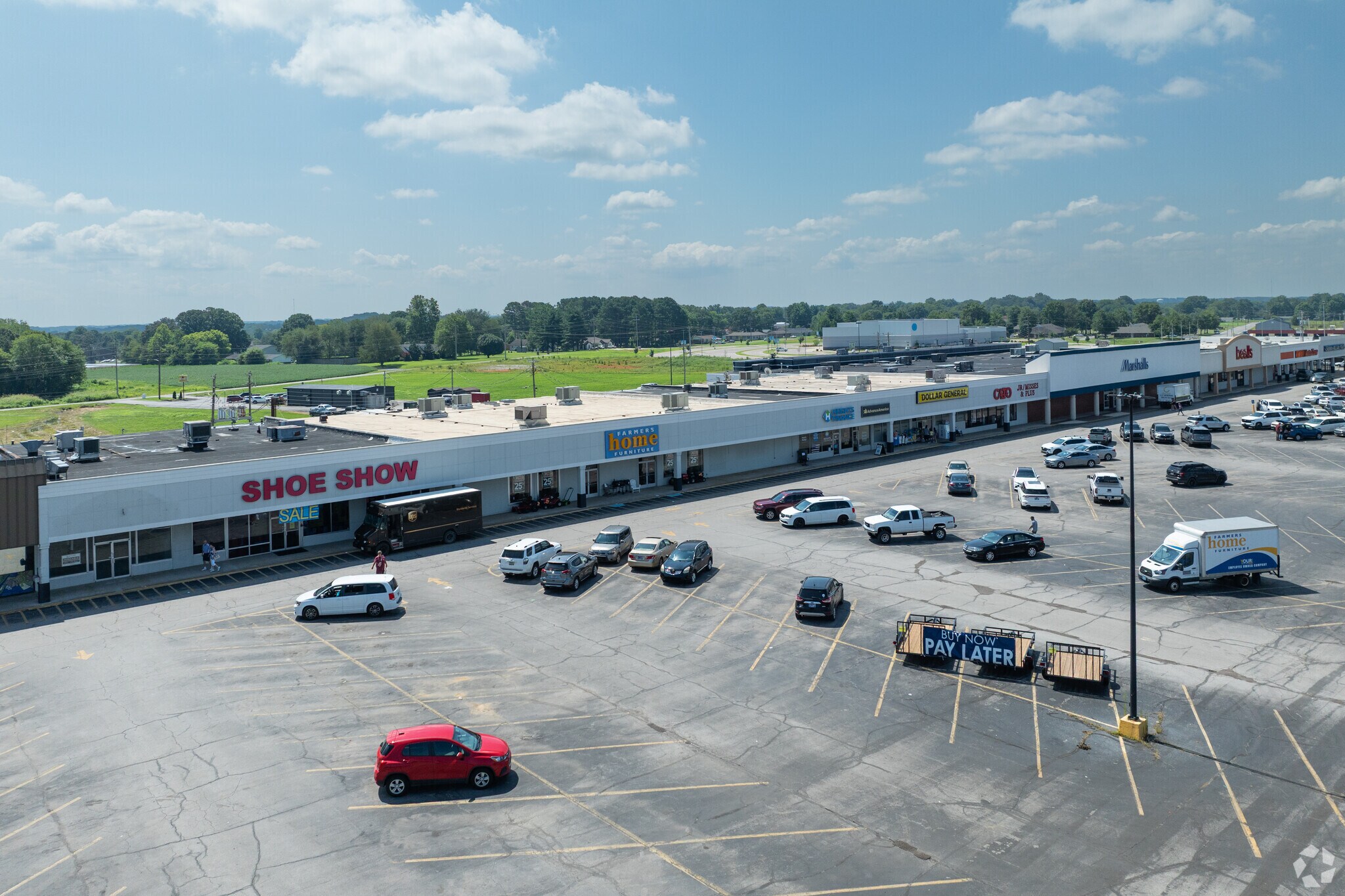 2002-2028 N Locust Ave, Lawrenceburg, TN for Rent