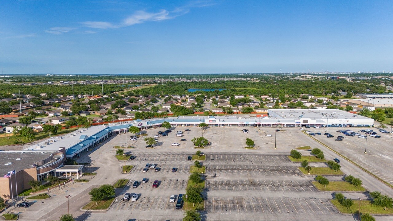 9300 Emmett F Lowry Expy, Texas City, TX for Rent