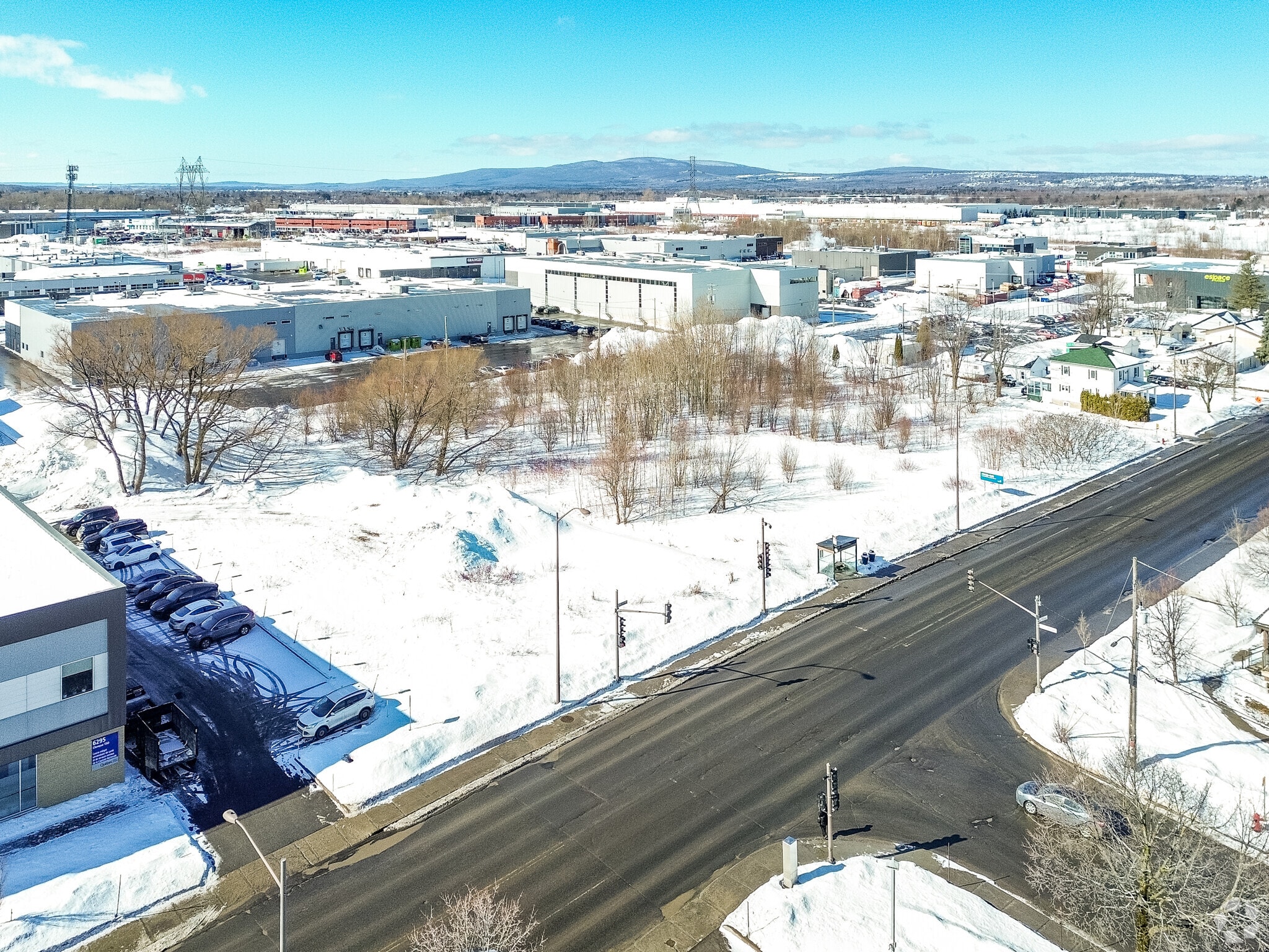 6295 Boul De L'ormière, Québec, QC for Rent