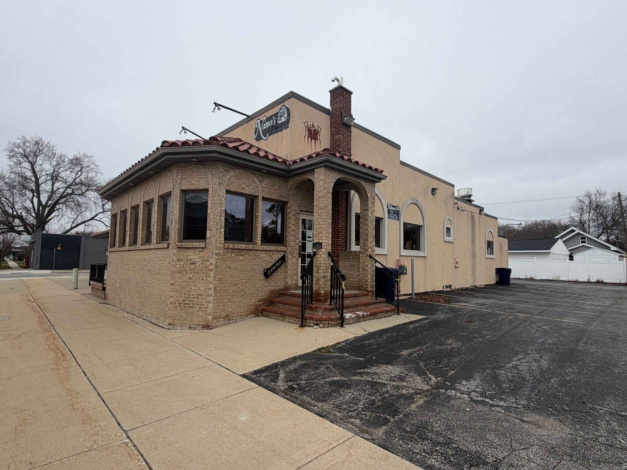 1705 Columbus Ave, Bay City, MI for Sale