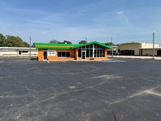 Rochelle, IL Storefront Retail/Office - 901 S 7th St