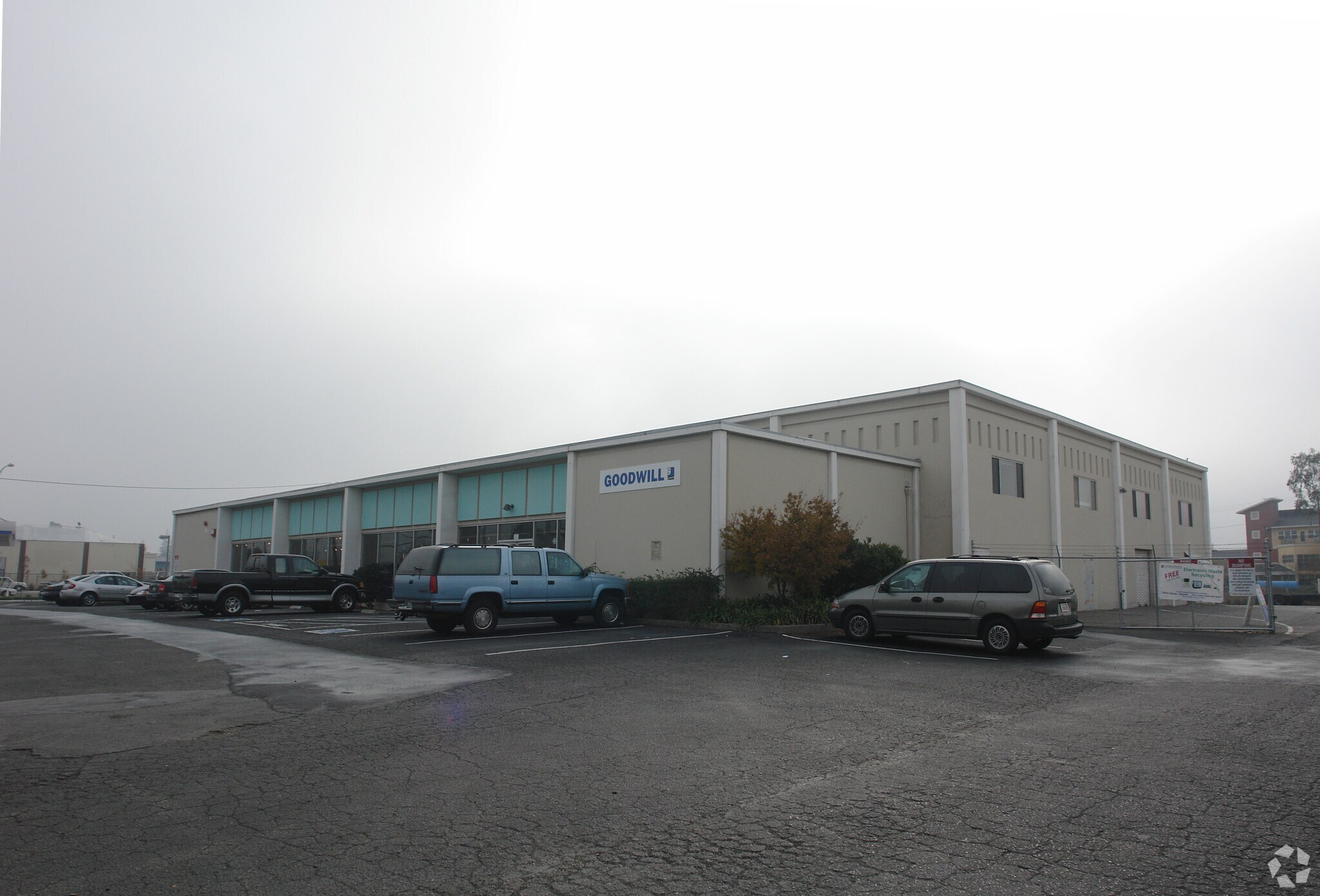 1000 Lakeville St, Petaluma, CA for Sale