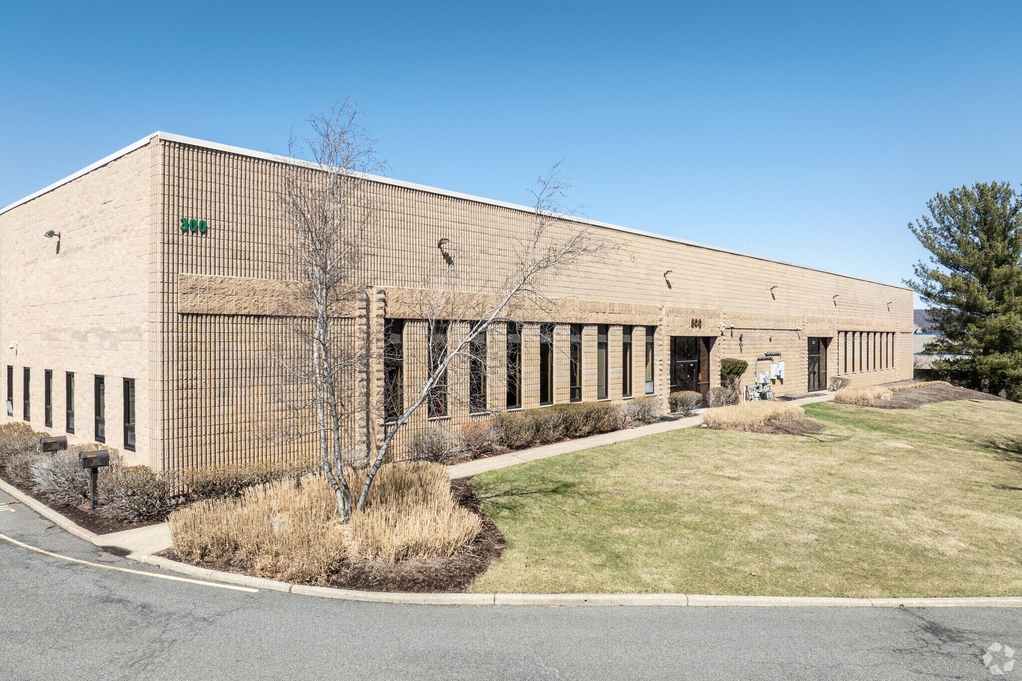 300 Corporate Dr, Mahwah, NJ for Rent