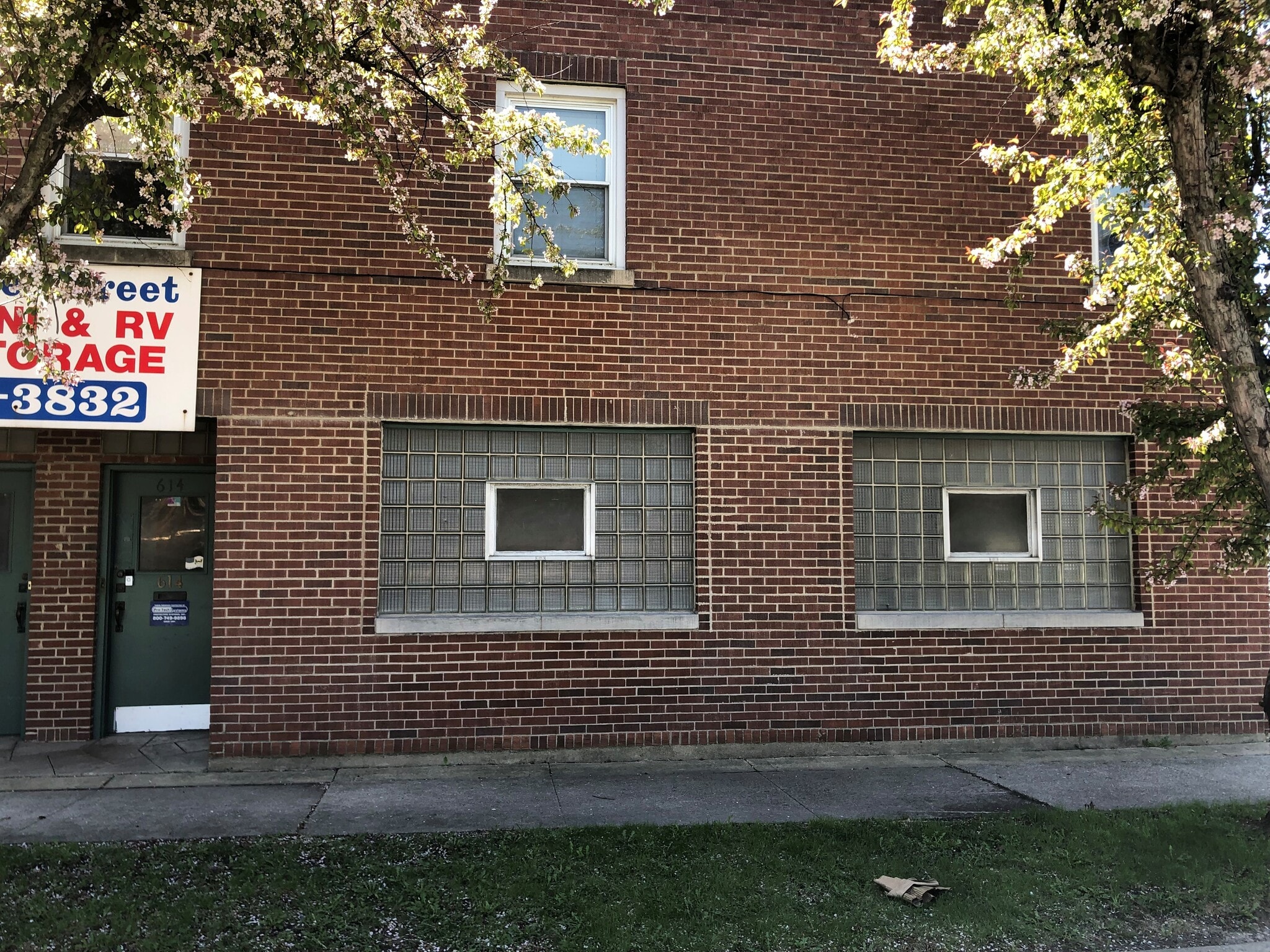 614 Prairie St, Aurora, IL for Rent