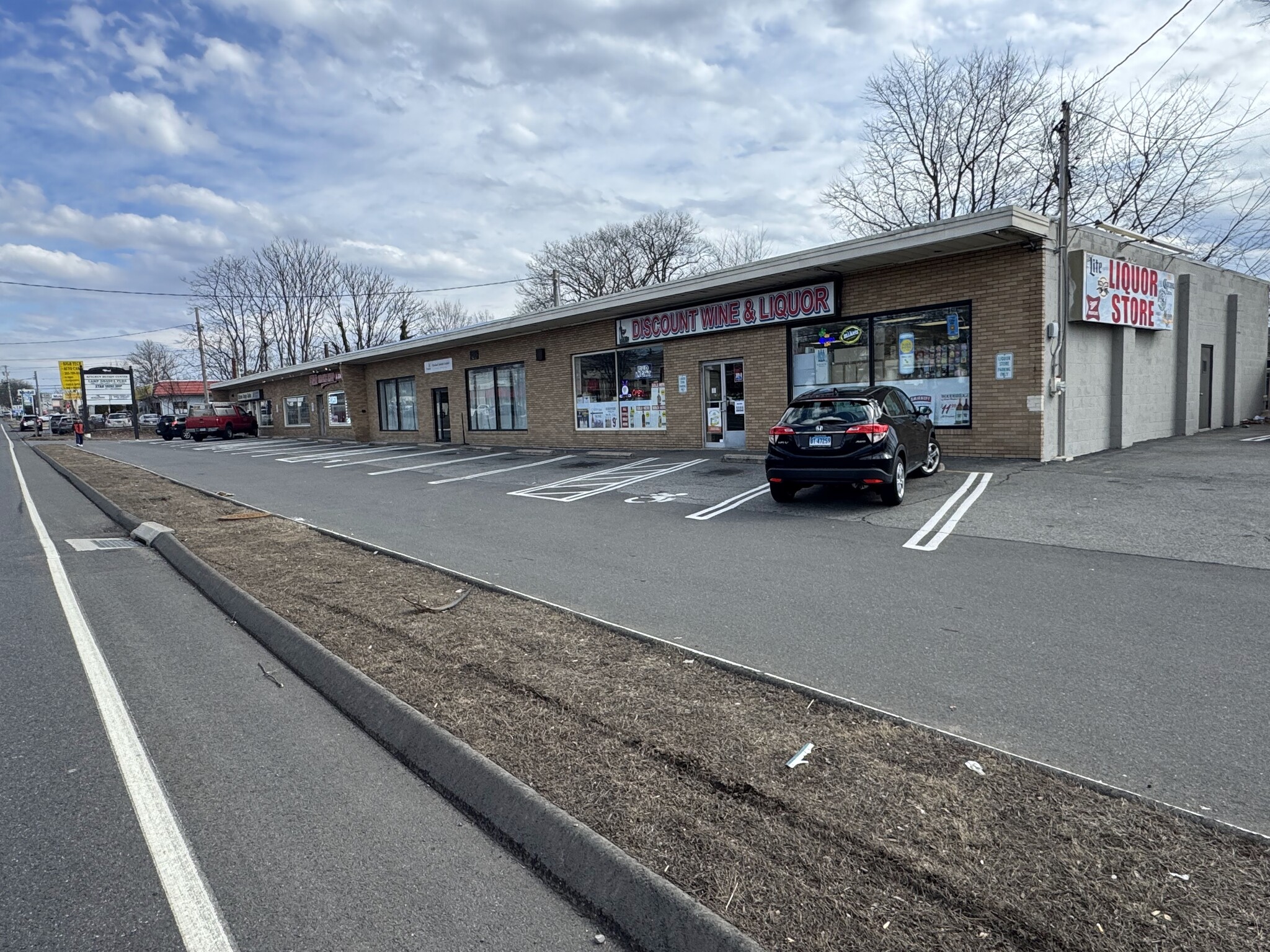 278 Boston Post Rd, Orange, CT for Rent
