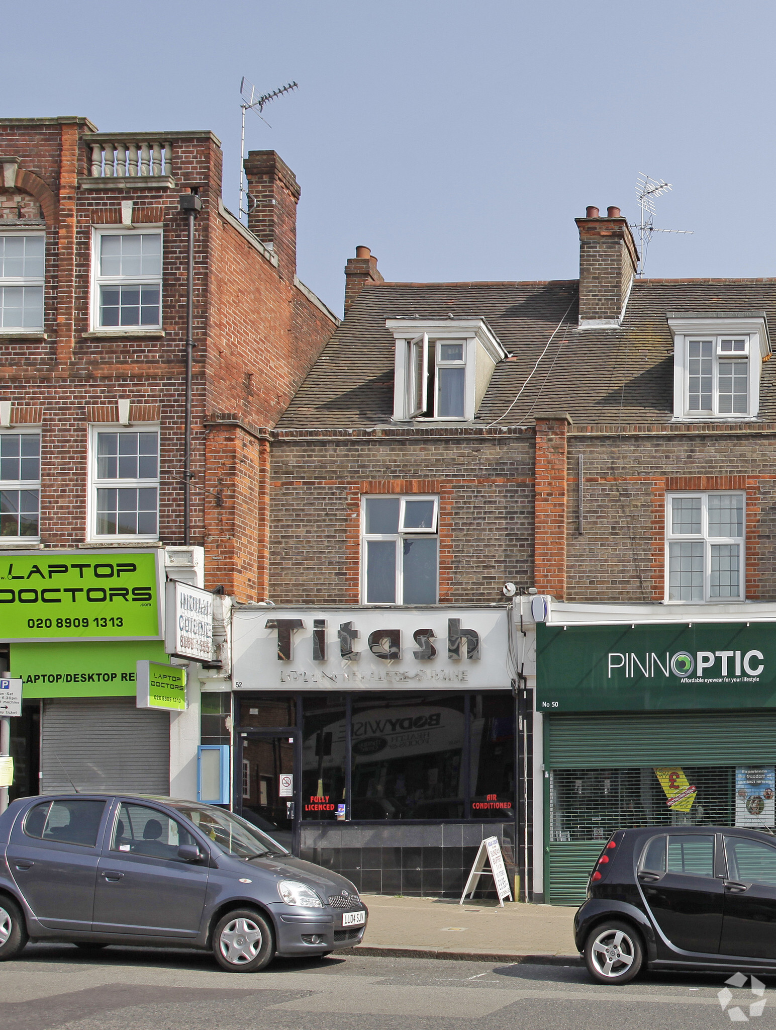 52 Bridge St, Pinner, LND for Rent