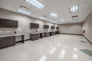 Chicago, IL Office, Office/Medical - 8741 S Greenwood Ave