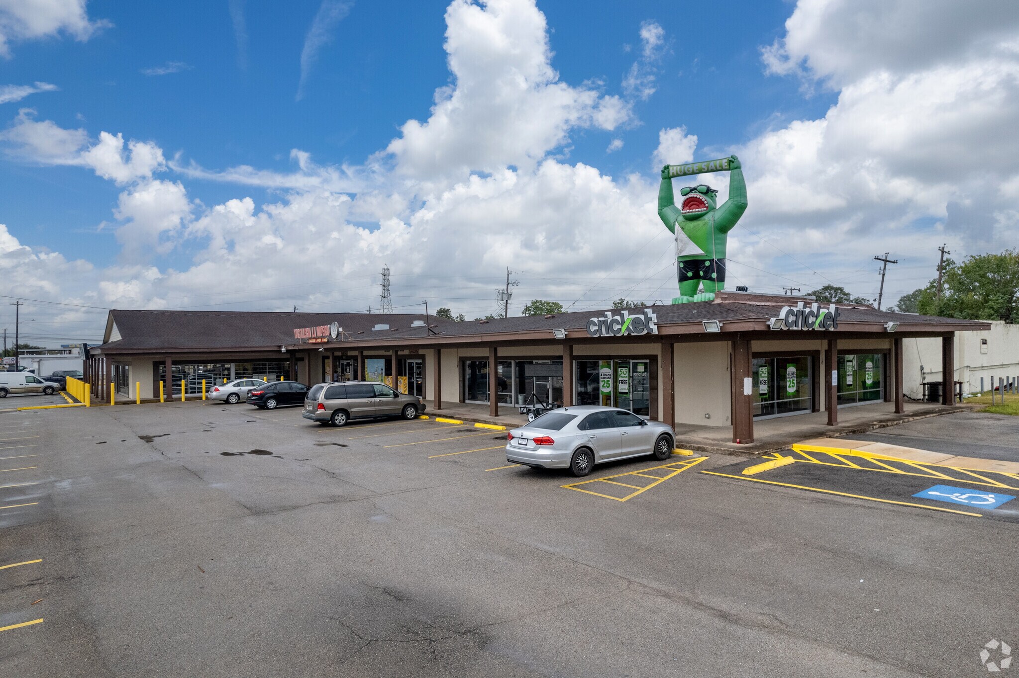 2015 Richey St, Pasadena, TX for Rent