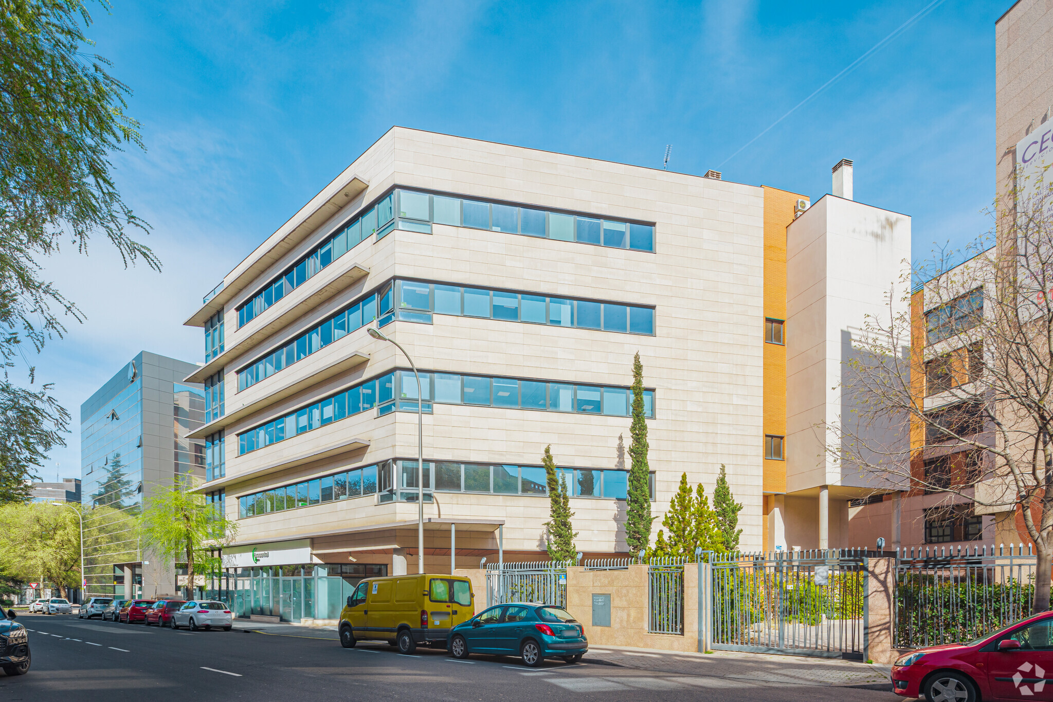 20 Calle Cronos, Madrid, MAD for Rent