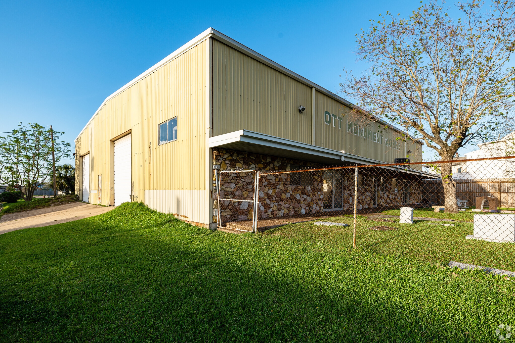 3928 Broadway St, Galveston, TX for Sale