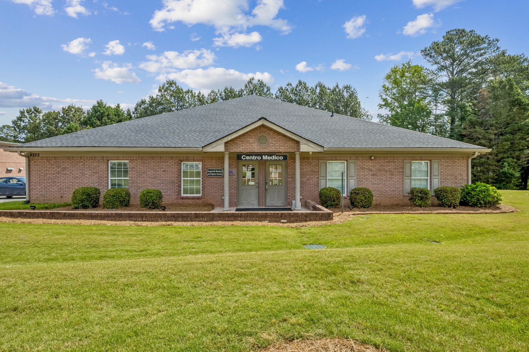 4225 S Lee St, Buford, GA for Sale