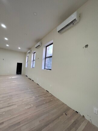 Brooklyn, NY Schools - 2261 Bragg St