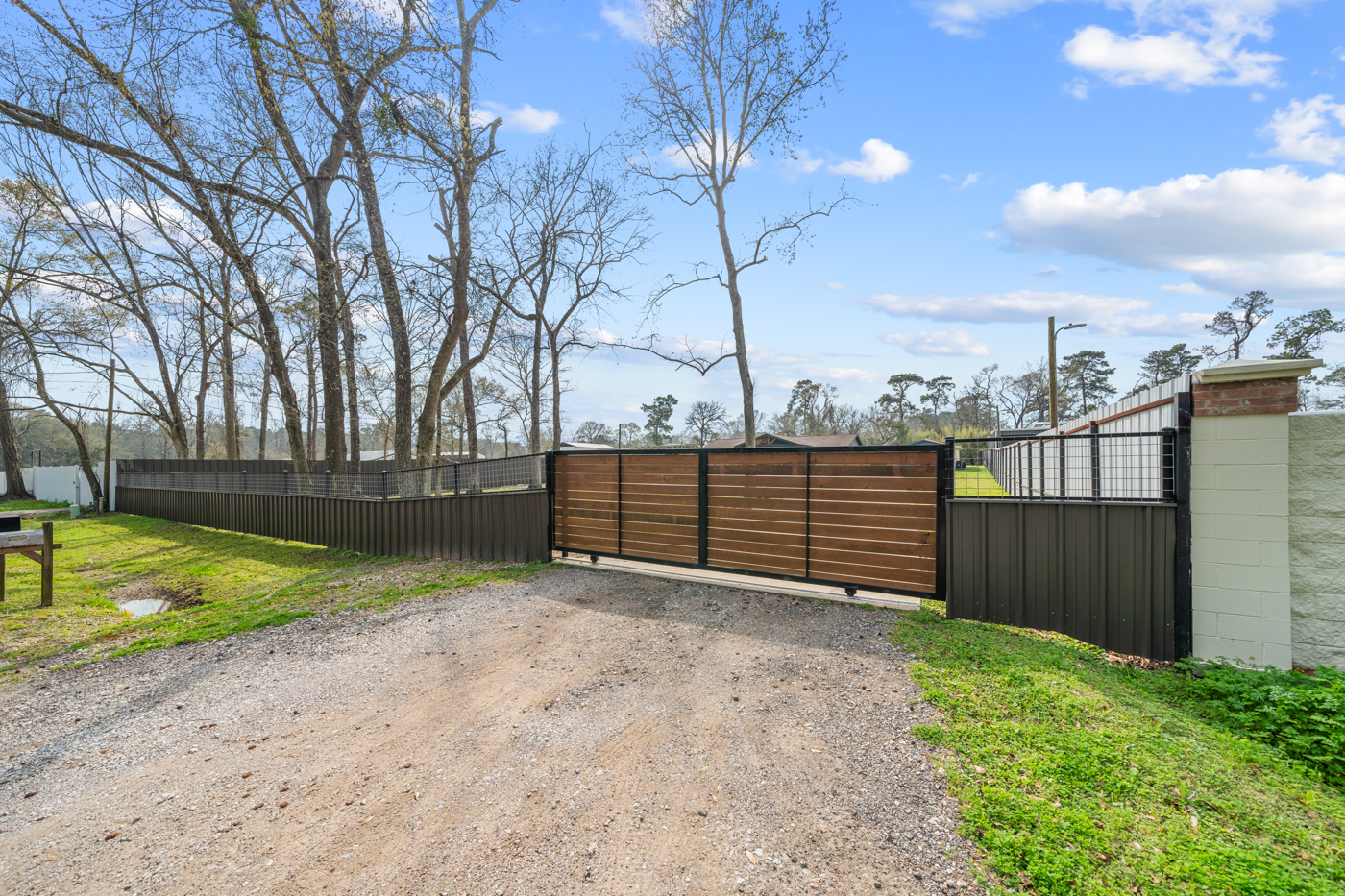 29519 W Hawthorne Dr, Spring, TX for Sale