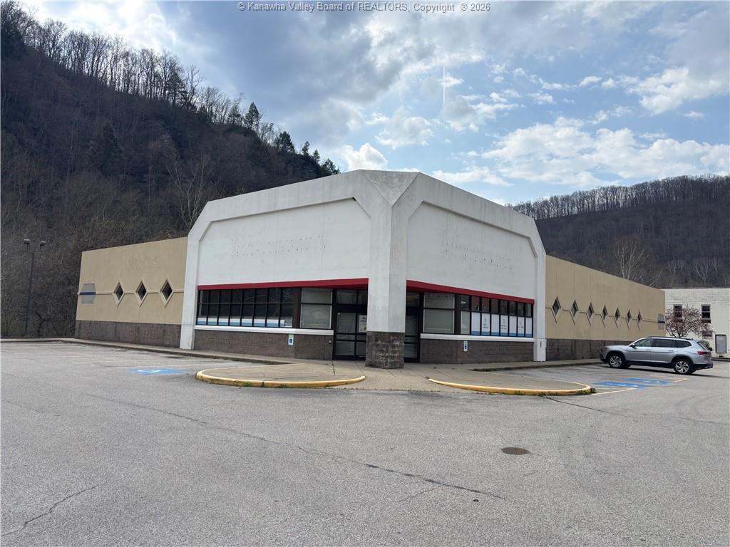173 Main St, Clay, WV for Rent