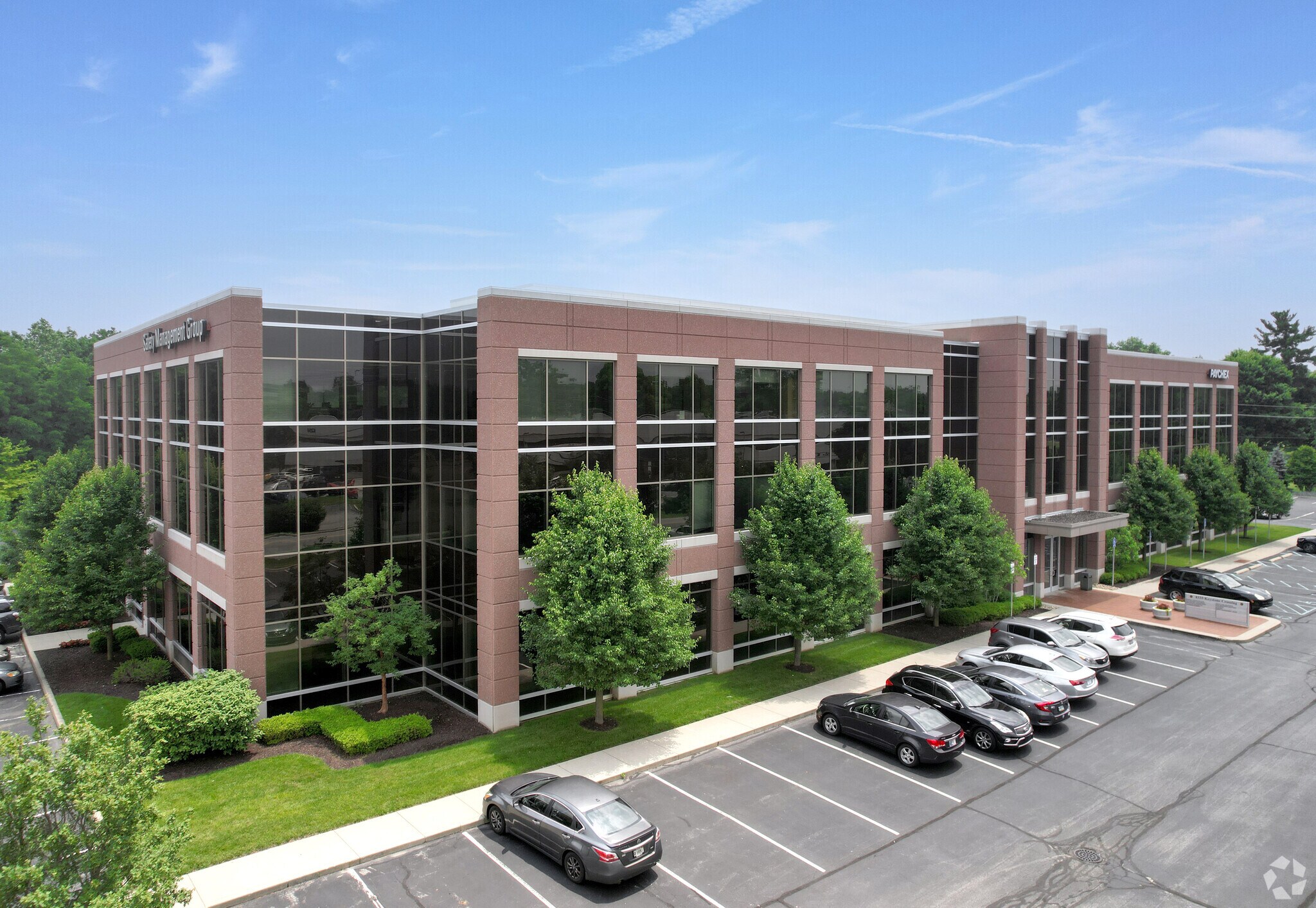 8335 Keystone Crossing, Indianapolis, IN for Rent