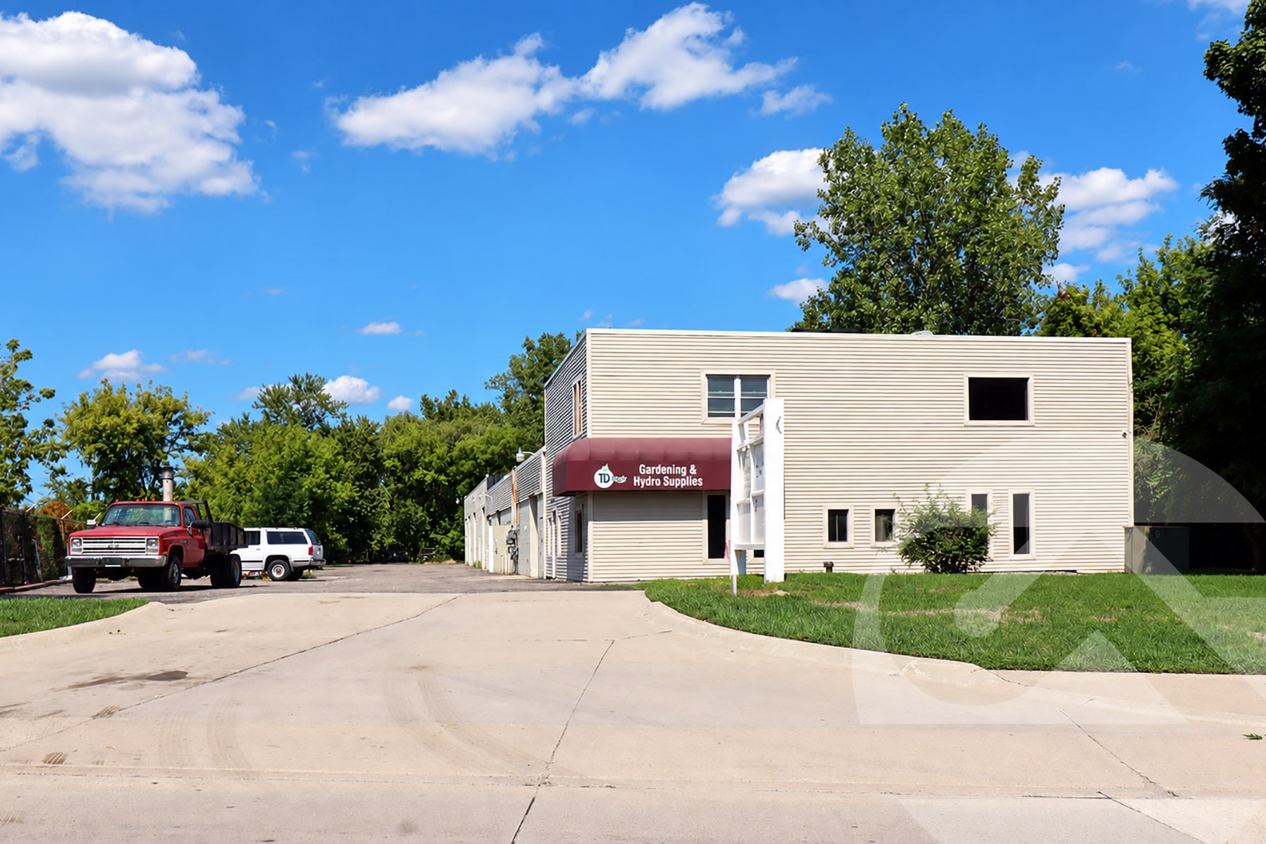 44480 Grand River Ave, Novi, MI for Sale