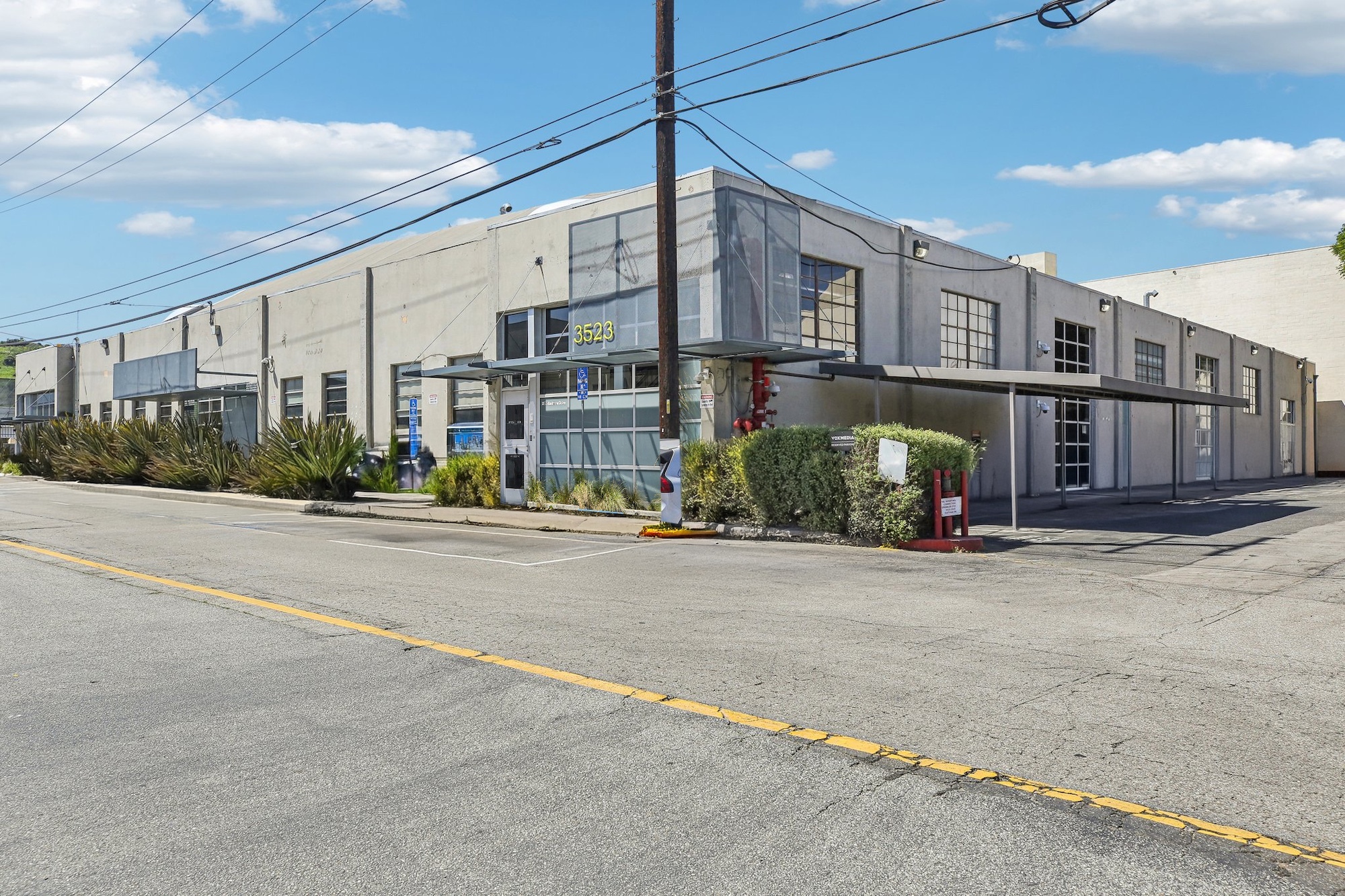 3523-3525 Eastham Dr, Culver City, CA for Rent