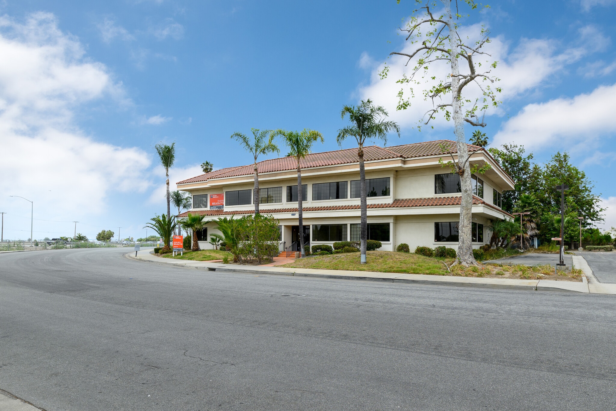 1327 Del Norte Rd, Camarillo, CA for Sale