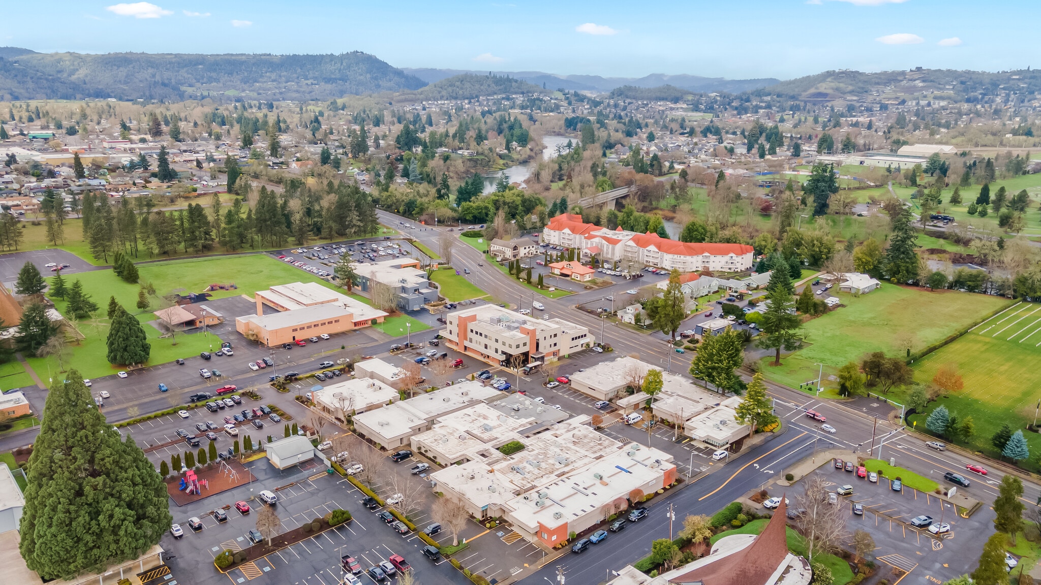 1813 W Harvard Ave, Roseburg, OR for Rent