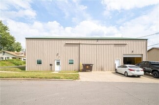 Saint Joseph, MO Warehouse - 1704 Center St Saint Joseph, MO Warehouse - 1704 Center St