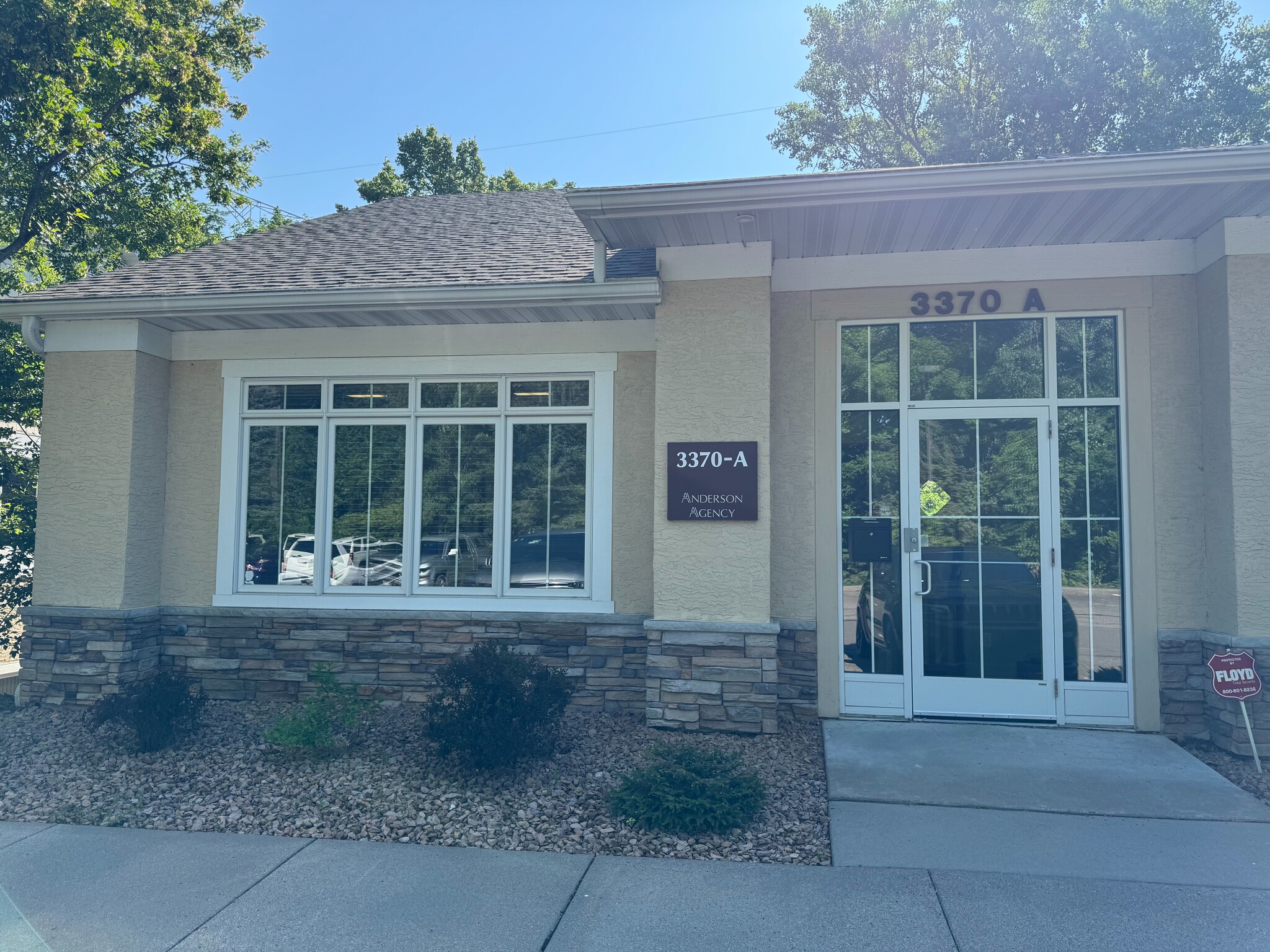 3370 Annapolis Ln N, Plymouth, MN for Rent