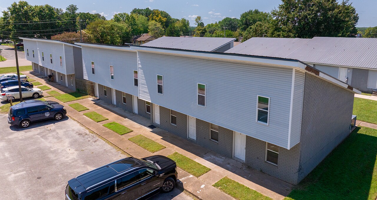 961 Old Hickory Blvd, Jackson, TN for Sale